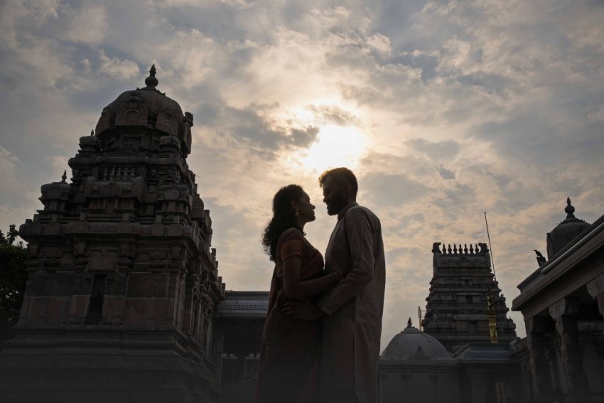 Temple Pre Wedding Shoot